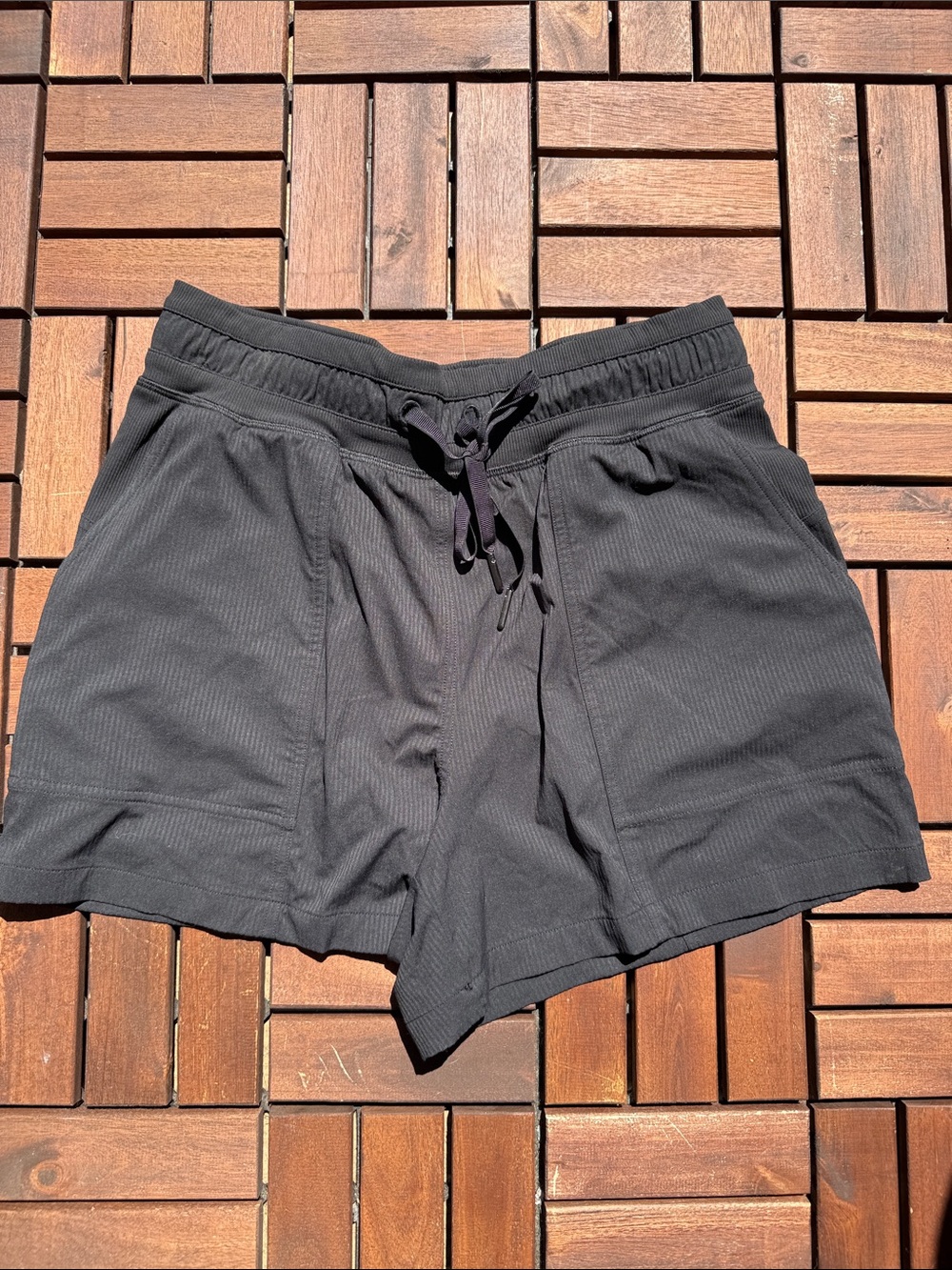 Lululemon Women’s Shorts Size 6